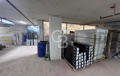 MALTEPE'DE CADDE ÜZERİ 3 KATLI 630M2 KİRA GETİRİLİ DÜKKAN