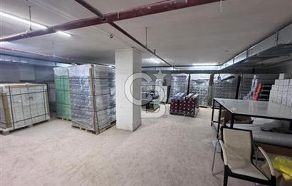 MALTEPE'DE CADDE ÜZERİ 3 KATLI 630M2 KİRA GETİRİLİ DÜKKAN