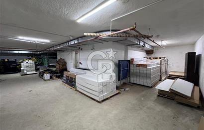 MALTEPE'DE CADDE ÜZERİ 3 KATLI 630M2 KİRA GETİRİLİ DÜKKAN