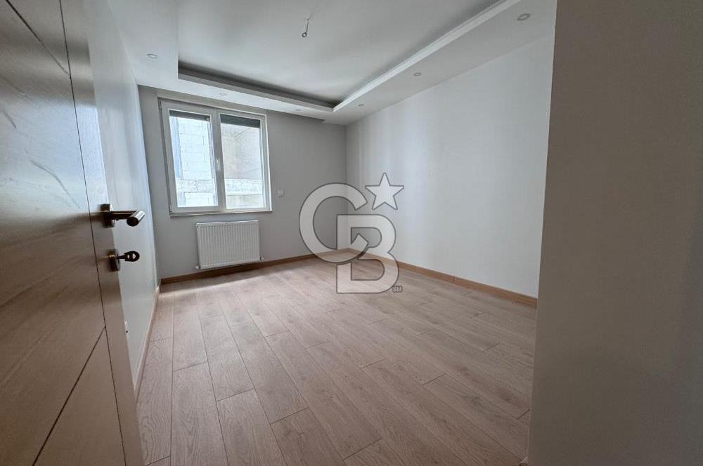 BOSTANCI MEYDANA YAKIN MESAFEDE 178M2 4+2 DUBLEKS DAİRE