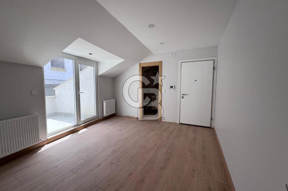 BOSTANCI MEYDANA YAKIN MESAFEDE 178M2 4+2 DUBLEKS DAİRE