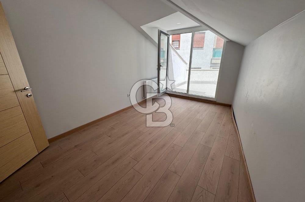 BOSTANCI MEYDANA YAKIN MESAFEDE 178M2 4+2 DUBLEKS DAİRE