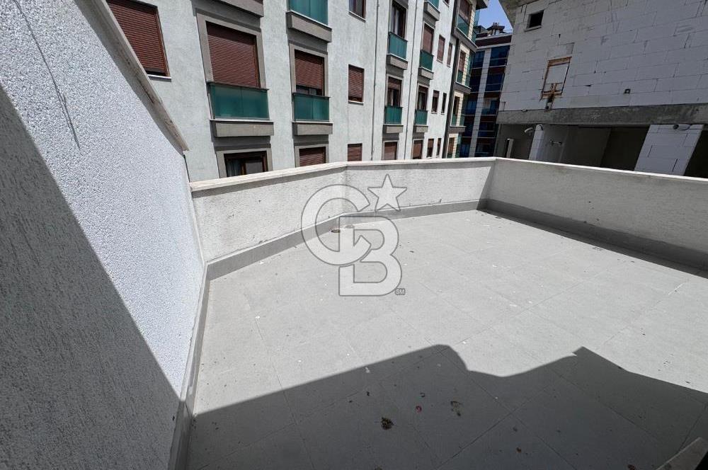BOSTANCI MEYDANA YAKIN MESAFEDE 178M2 4+2 DUBLEKS DAİRE