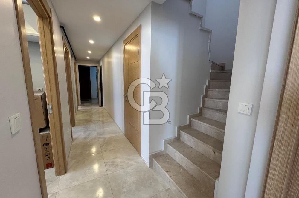 BOSTANCI MEYDANA YAKIN MESAFEDE 178M2 4+2 DUBLEKS DAİRE