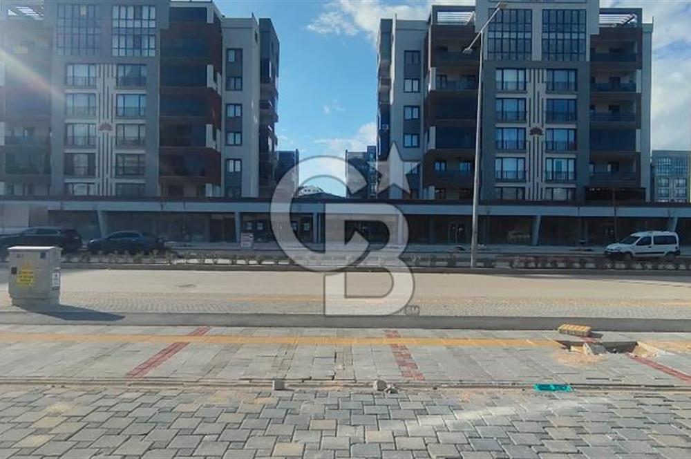 NİLÜFER BALKAN MAHALLESİ BULVAR CEPHELİ AVM YANI KİRALIK DÜKKAN