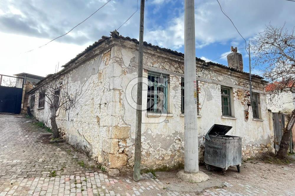 Bergama Zeytindağ Satılık Müstakil Taş Ev Ve Arsas