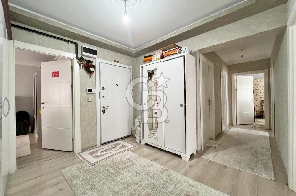 CADDE ÜZERİ ÇİFT BLOKLU SİTEDE CADDE CEPHE ARA KAT 3+1 DAİRE