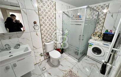 CADDE ÜZERİ ÇİFT BLOKLU SİTEDE CADDE CEPHE ARA KAT 3+1 DAİRE