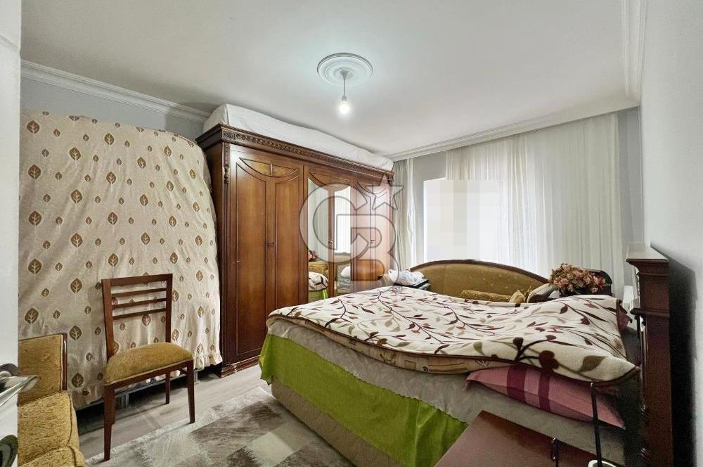 CADDE ÜZERİ ÇİFT BLOKLU SİTEDE CADDE CEPHE ARA KAT 3+1 DAİRE