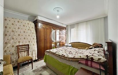 CADDE ÜZERİ ÇİFT BLOKLU SİTEDE CADDE CEPHE ARA KAT 3+1 DAİRE