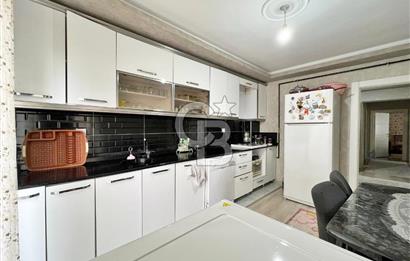 CADDE ÜZERİ ÇİFT BLOKLU SİTEDE CADDE CEPHE ARA KAT 3+1 DAİRE