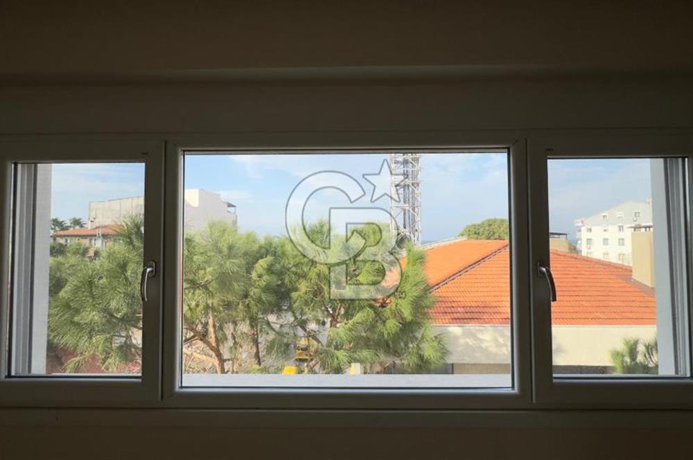 C.B.ROUTE | DİKİLİ İSMETPAŞADA ÇARŞI İÇİNDE KİRALIK FERAH DAİRE