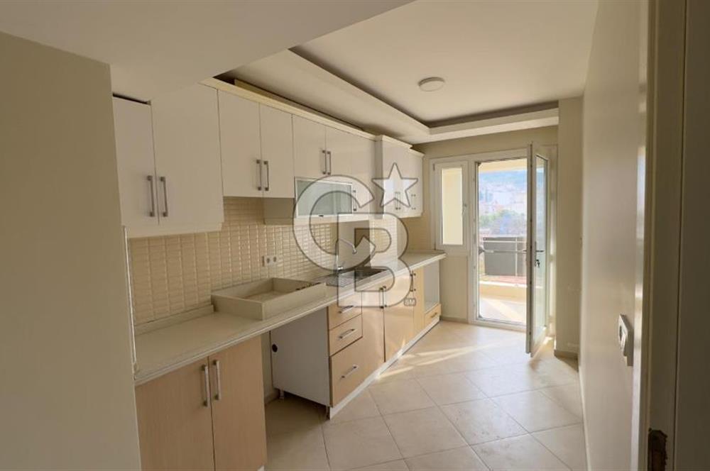 C.B.ROUTE | DİKİLİ İSMETPAŞADA ÇARŞI İÇİNDE KİRALIK FERAH DAİRE