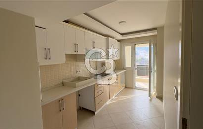 C.B.ROUTE | DİKİLİ İSMETPAŞADA ÇARŞI İÇİNDE KİRALIK FERAH DAİRE