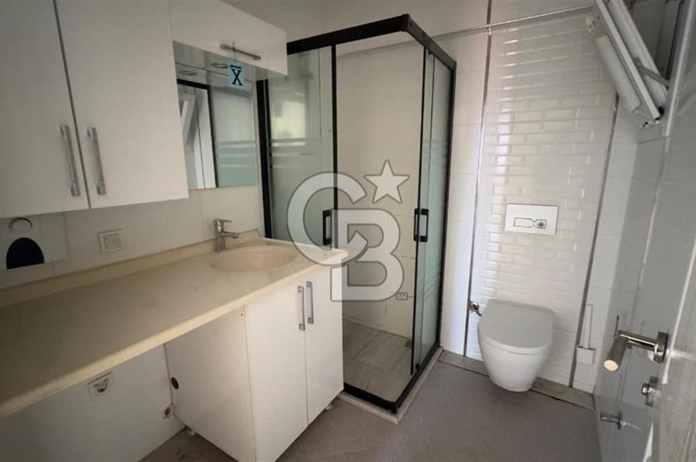 C.B.ROUTE | DİKİLİ İSMETPAŞADA ÇARŞI İÇİNDE KİRALIK FERAH DAİRE