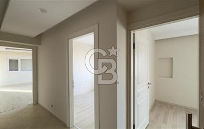 C.B.ROUTE | DİKİLİ İSMETPAŞADA ÇARŞI İÇİNDE KİRALIK FERAH DAİRE