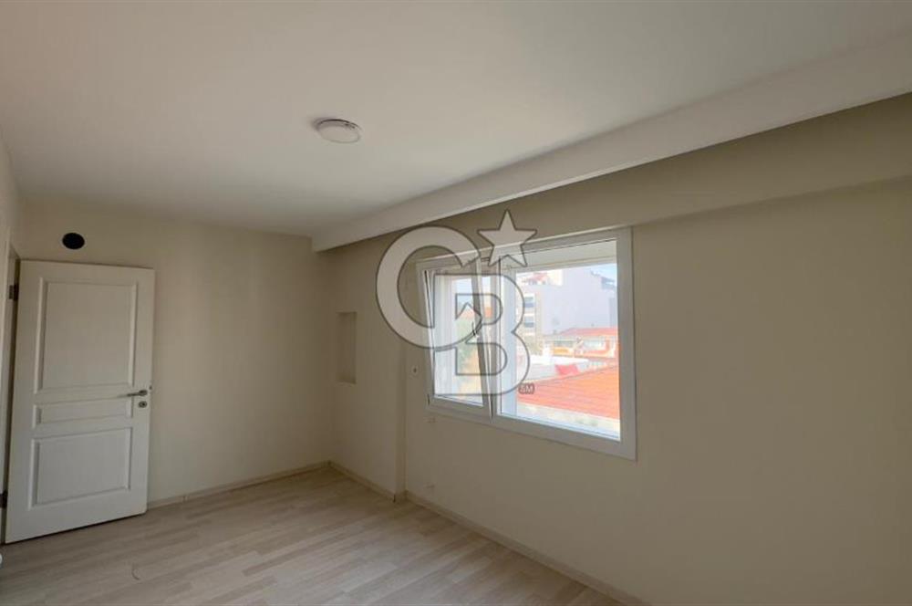 C.B.ROUTE | DİKİLİ İSMETPAŞADA ÇARŞI İÇİNDE KİRALIK FERAH DAİRE