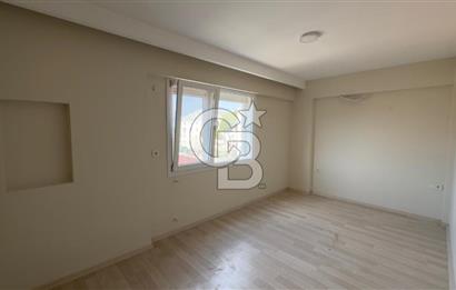 C.B.ROUTE | DİKİLİ İSMETPAŞADA ÇARŞI İÇİNDE KİRALIK FERAH DAİRE