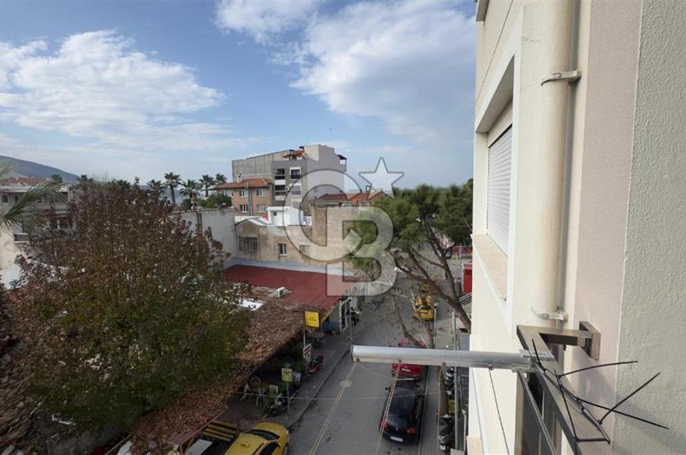 C.B.ROUTE | DİKİLİ İSMETPAŞADA ÇARŞI İÇİNDE KİRALIK FERAH DAİRE