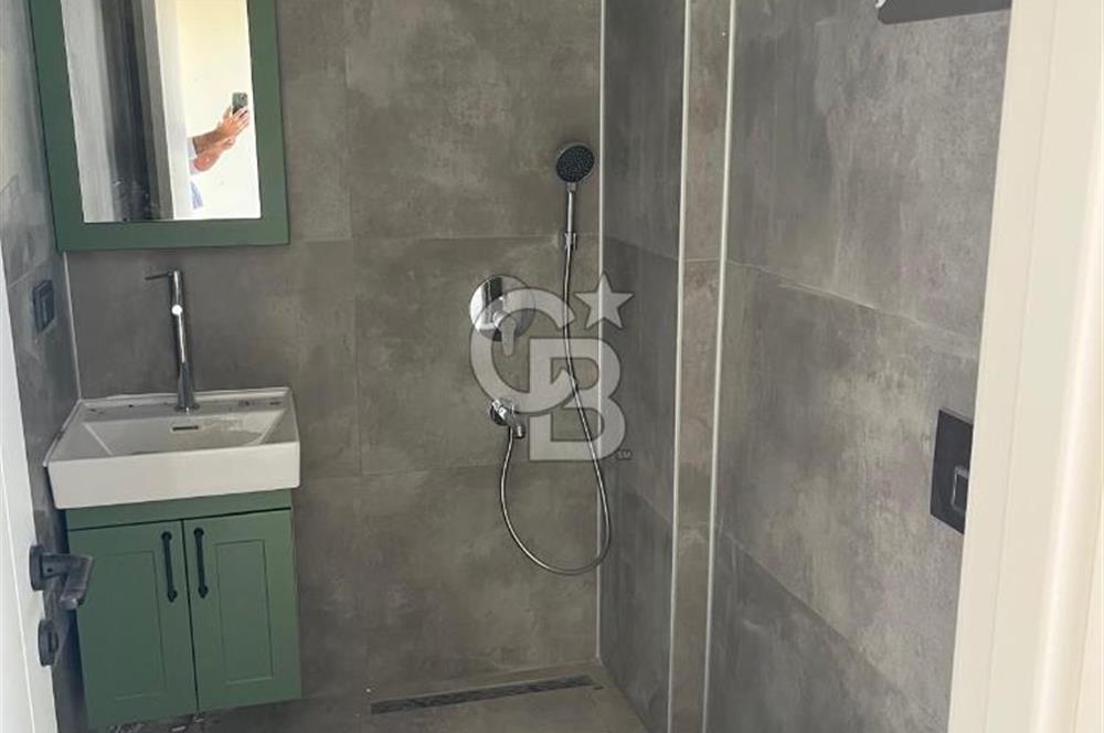 AYVALIK ALTINOVA’DA DENİZE 250 M. LÜKS VİLLA