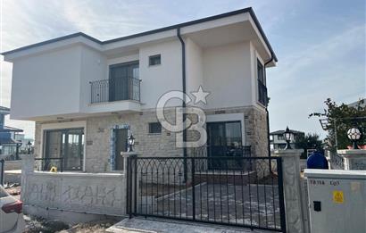 AYVALIK ALTINOVA’DA DENİZE 250 M. LÜKS VİLLA
