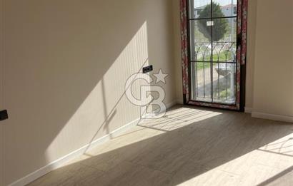 AYVALIK ALTINOVA’DA DENİZE 250 M. LÜKS VİLLA