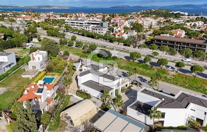 Çeşme Boyalıkta Ana Cadde Üzeri Komple Kiralık İşyeri