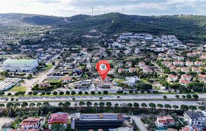 Çeşme Boyalıkta Ana Cadde Üzeri Komple Kiralık İşyeri