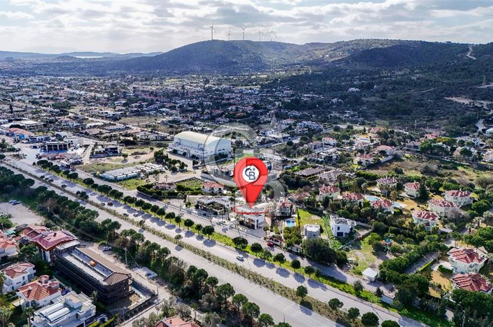Çeşme Boyalıkta Ana Cadde Üzeri Komple Kiralık İşyeri