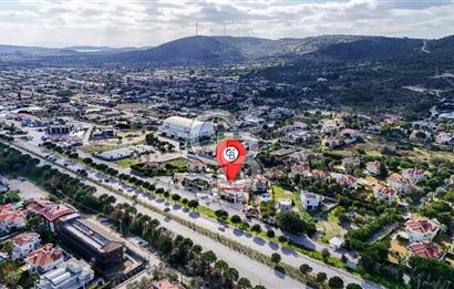 Çeşme Boyalıkta Ana Cadde Üzeri Komple Kiralık İşyeri