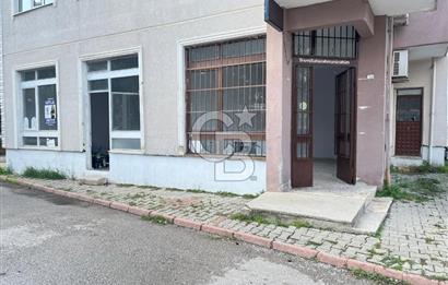 Başiskele Karşıyaka Sahil'e yakın 3 girişli,70 m² satılık dükkan