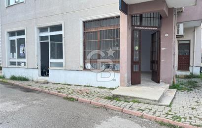 Başiskele Karşıyaka Sahil'e yakın 3 girişli,70 m² satılık dükkan