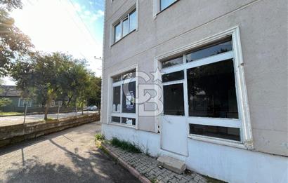 Başiskele Karşıyaka Sahil'e yakın 3 girişli,70 m² satılık dükkan