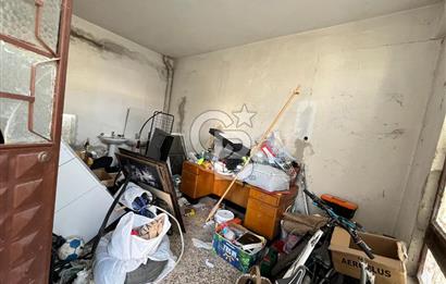 Başiskele Karşıyaka Sahil'e yakın 3 girişli,70 m² satılık dükkan