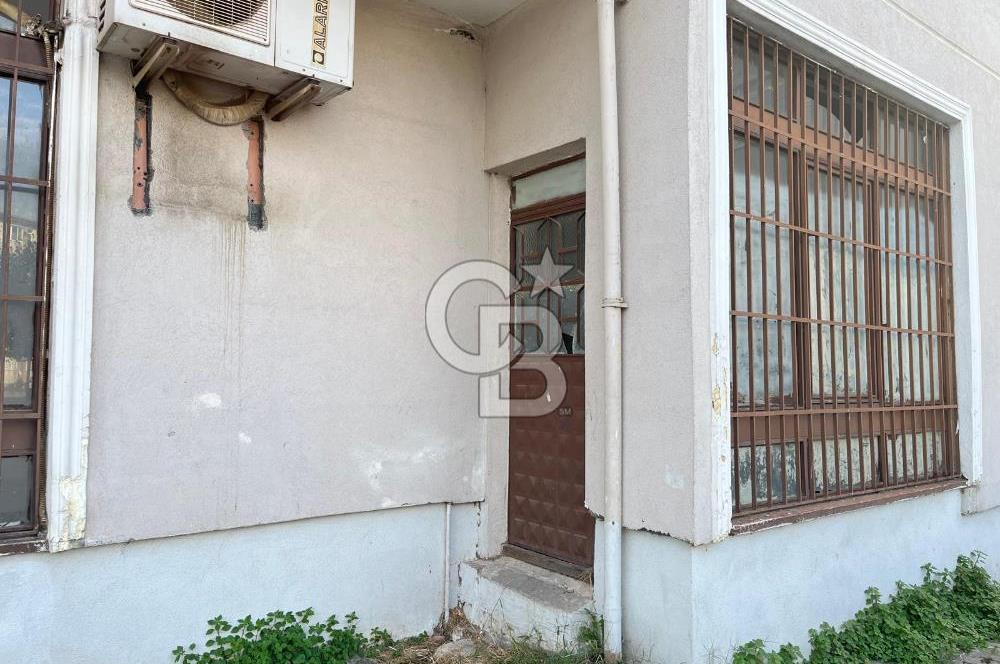 Başiskele Karşıyaka Sahil'e yakın 3 girişli,70 m² satılık dükkan