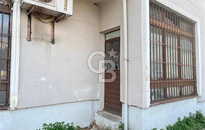 Başiskele Karşıyaka Sahil'e yakın 3 girişli,70 m² satılık dükkan