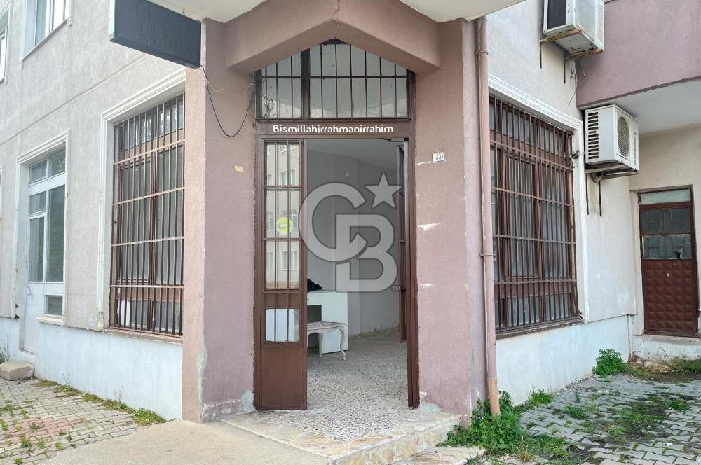Başiskele Karşıyaka Sahil'e yakın 3 girişli,70 m² satılık dükkan