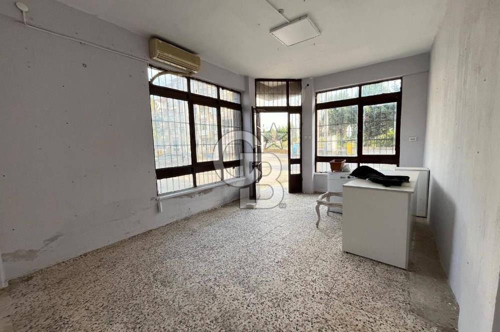 Başiskele Karşıyaka Sahil'e yakın 3 girişli,70 m² satılık dükkan