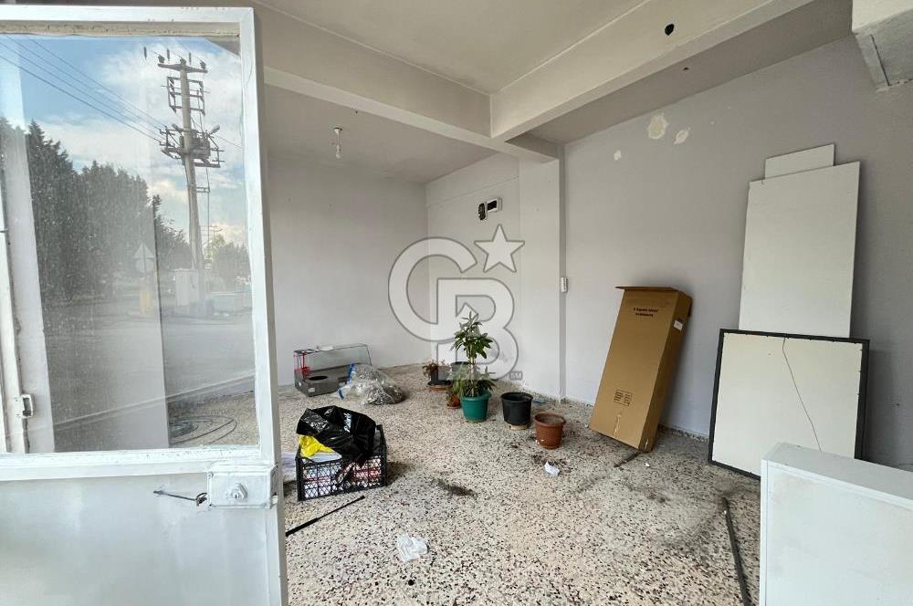Başiskele Karşıyaka Sahil'e yakın 3 girişli,70 m² satılık dükkan
