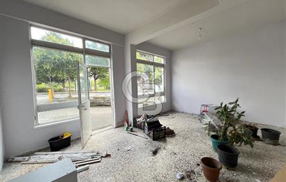 Başiskele Karşıyaka Sahil'e yakın 3 girişli,70 m² satılık dükkan