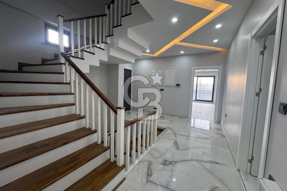 SATILIK, HADIMKOY MAHALLESINDE LUKS TRIPKEKS VILLA!