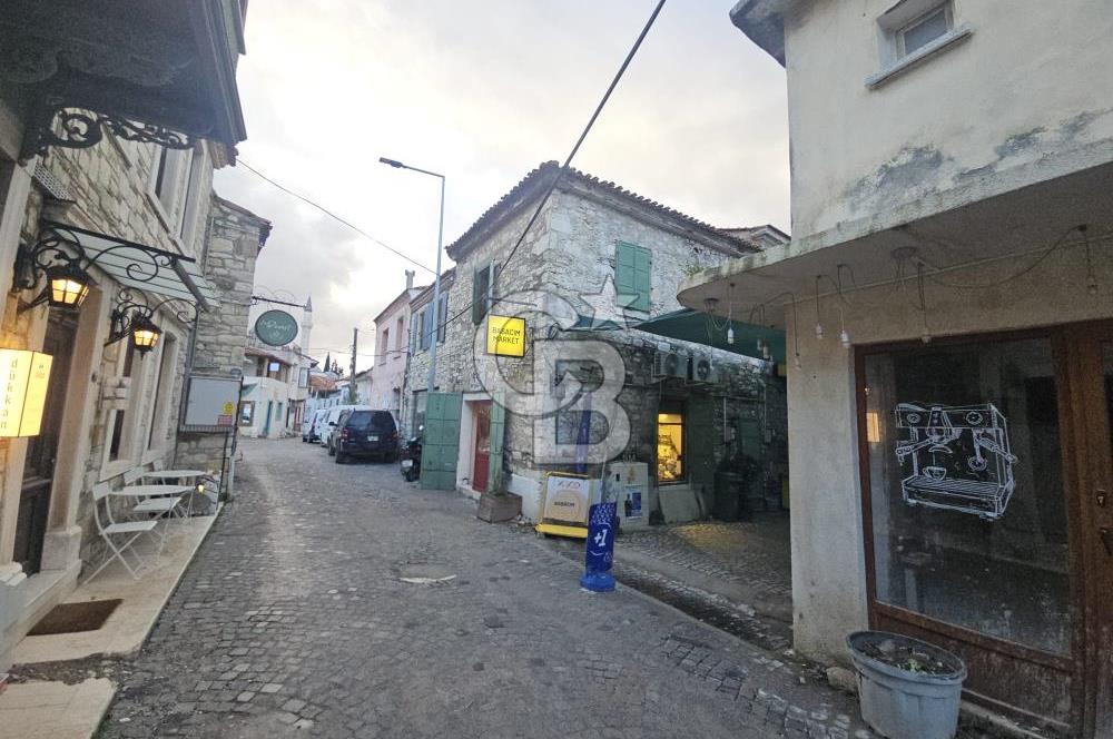 urla malgaca pazarı yakını mermerli çeşmede devren kiralık dükkan