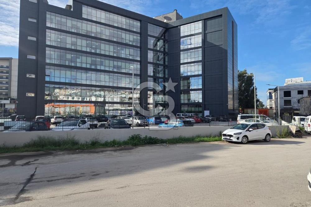Çiğli Yeni Mahallede 70 m² Merkezi Konumda Kiralık Dükkan