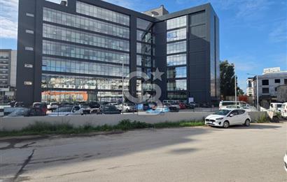 Çiğli Yeni Mahallede 70 m² Merkezi Konumda Kiralık Dükkan