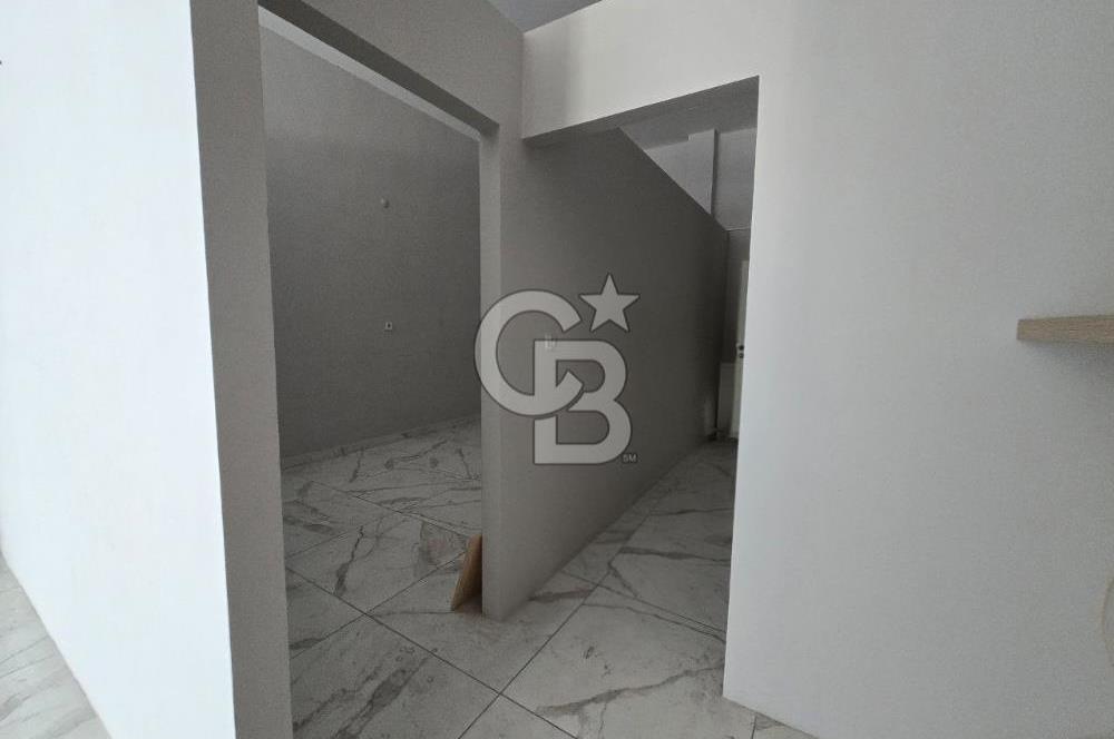 Çiğli Yeni Mahallede 70 m² Merkezi Konumda Kiralık Dükkan
