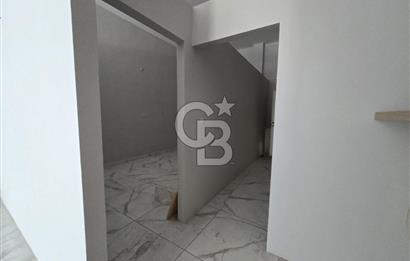 Çiğli Yeni Mahallede 70 m² Merkezi Konumda Kiralık Dükkan