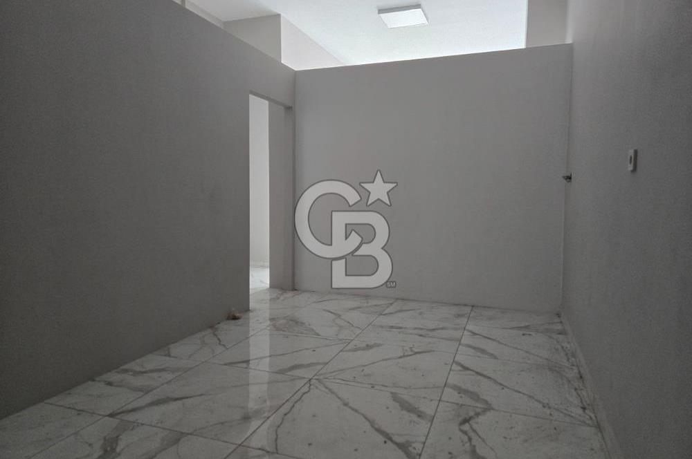 Çiğli Yeni Mahallede 70 m² Merkezi Konumda Kiralık Dükkan