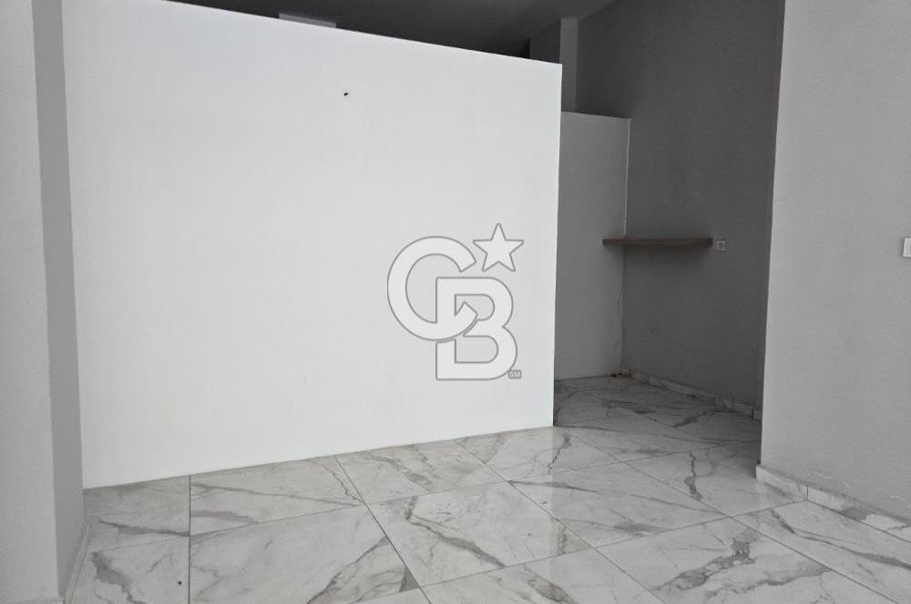 Çiğli Yeni Mahallede 70 m² Merkezi Konumda Kiralık Dükkan