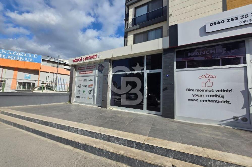 Çiğli Yeni Mahallede 70 m² Merkezi Konumda Kiralık Dükkan