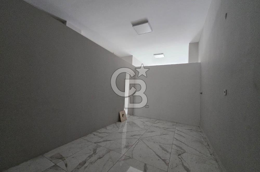 Çiğli Yeni Mahallede 70 m² Merkezi Konumda Kiralık Dükkan